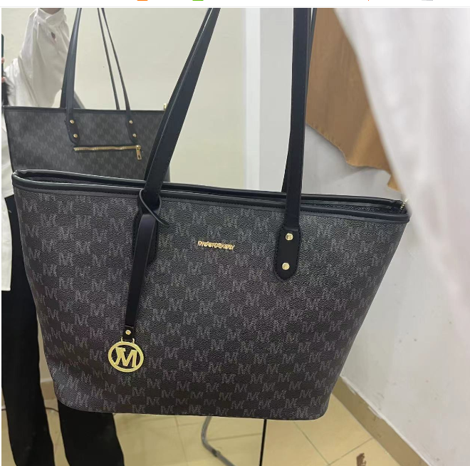 Versatile Large Capacity Shoulder Bag for Women